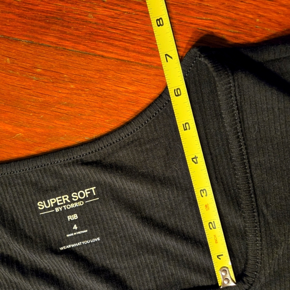 Torrid Ribbed Knit Ruffle Sleeve Top 4X - Picture 7 of 8